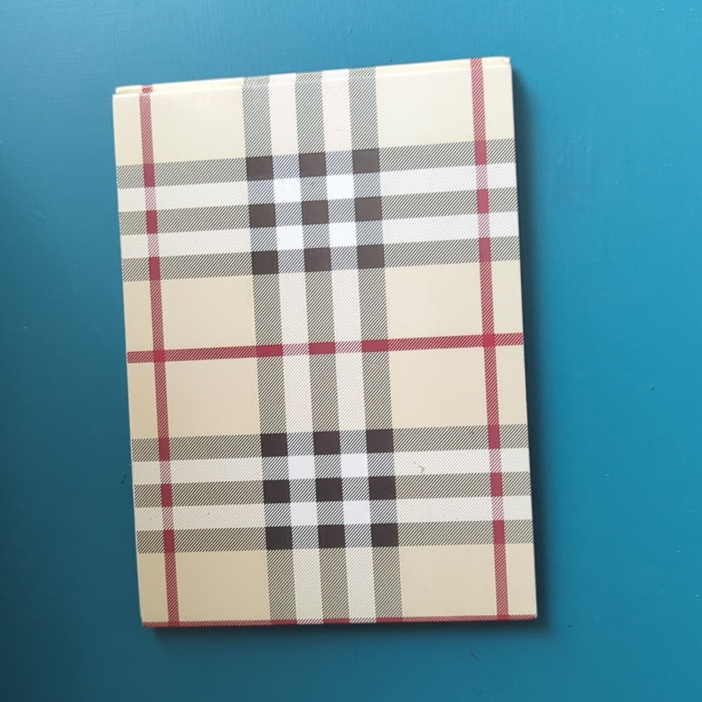 Burberry London Map - Picture 4 of 7